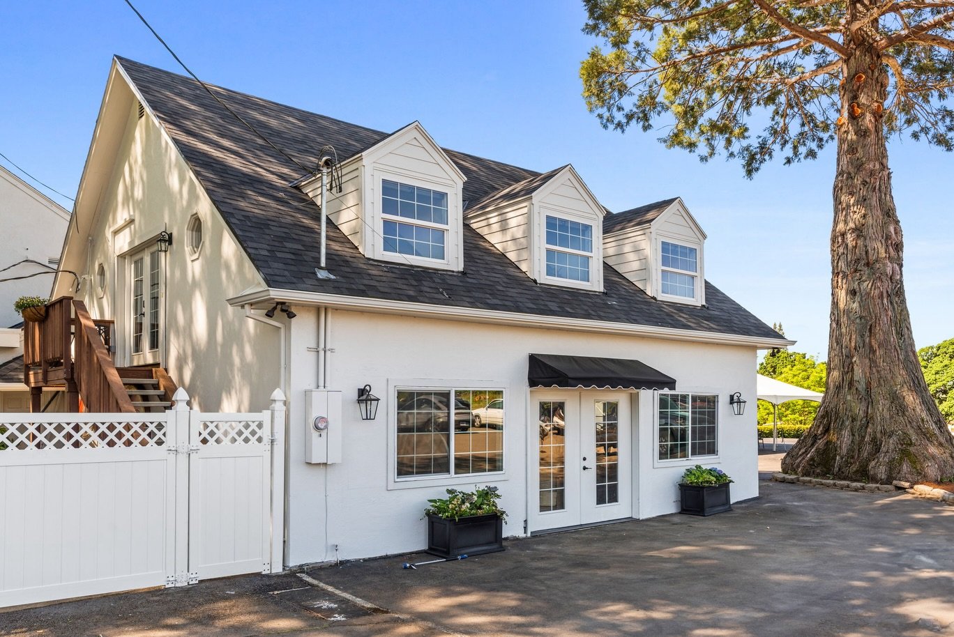 More than just a venue&hellip; 🤍

When you book The Preserve, you also have the option to stay right here on the property. Our Airbnb is perfect for wedding mornings, out-of-town family, or turning your event into a full experience&mdash;not just a 