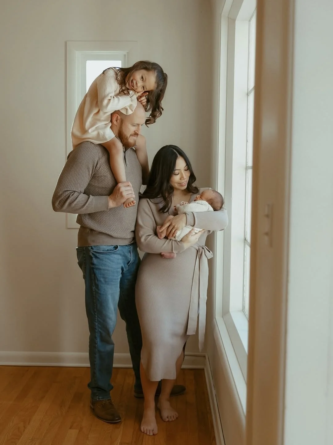 A space for life&rsquo;s biggest moments&mdash;and the little ones, too 🤍

Our manor is available for hourly photoshoot rentals, making it the perfect backdrop for newborn, family, maternity, and portrait sessions.

Click the link in our bio to book