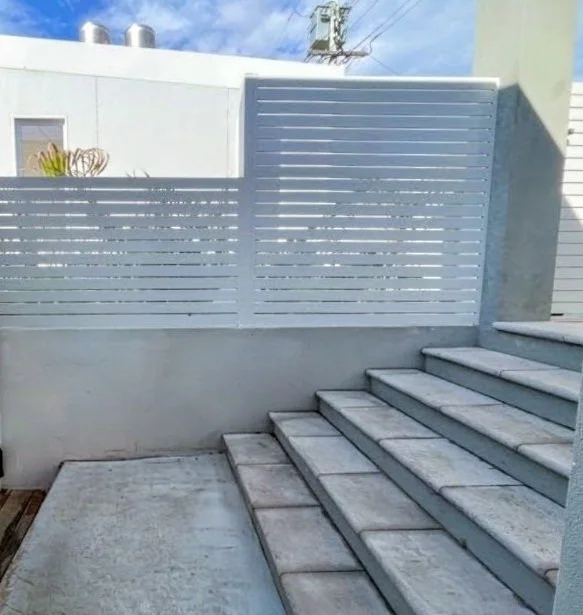 Sorrento Aluminium Slat Pool Safe Fence.JPG