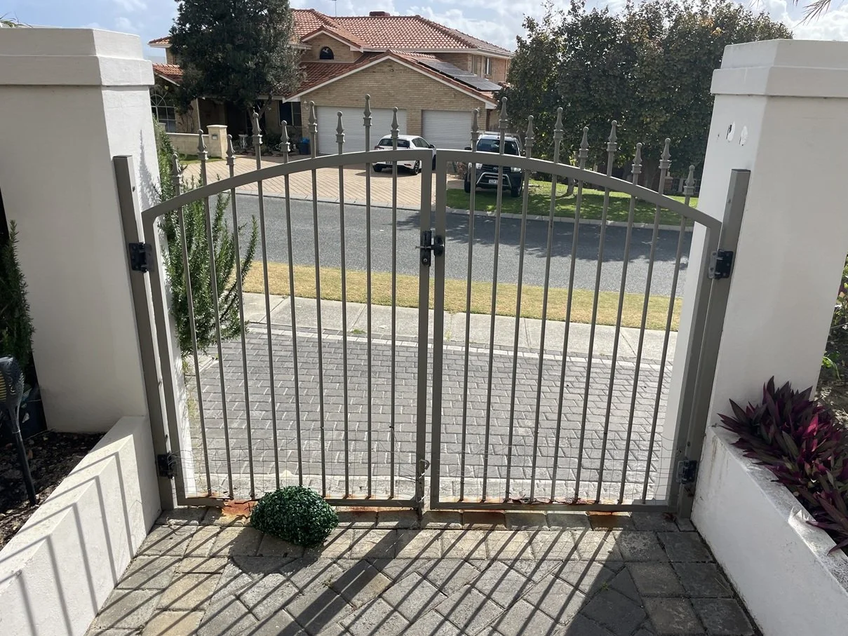 Woodland Grey 65mm Aluminium Slat Fence Upgrade  Kallaroo6.JPG