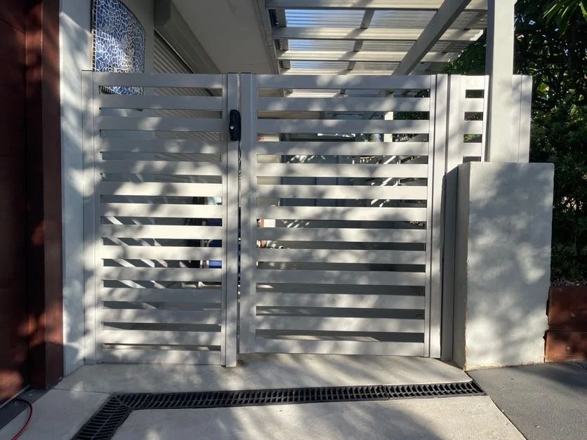 Front Dog Proof Slat Gate Beldon.JPG