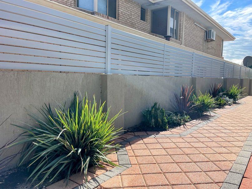 Fence topper Aluminium Slat Dianella5.jpg