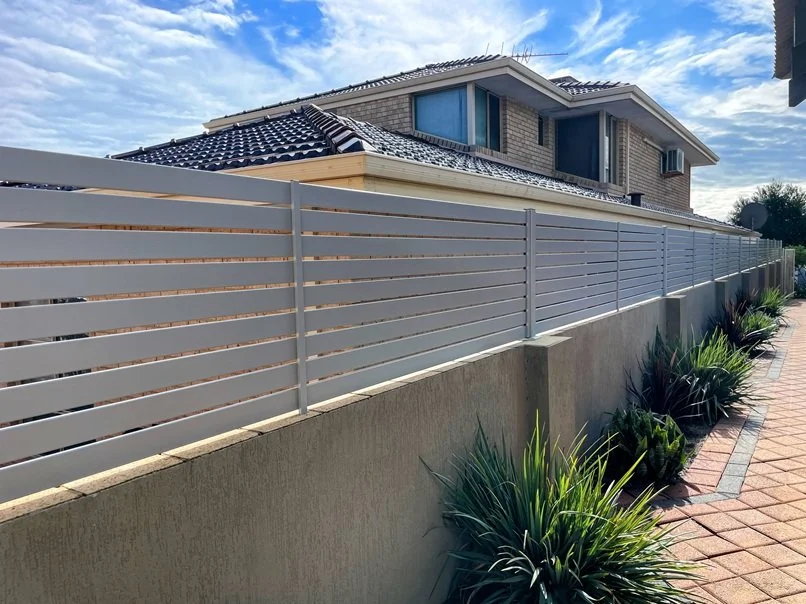 Fence topper Aluminium Slat Dianella3.jpg