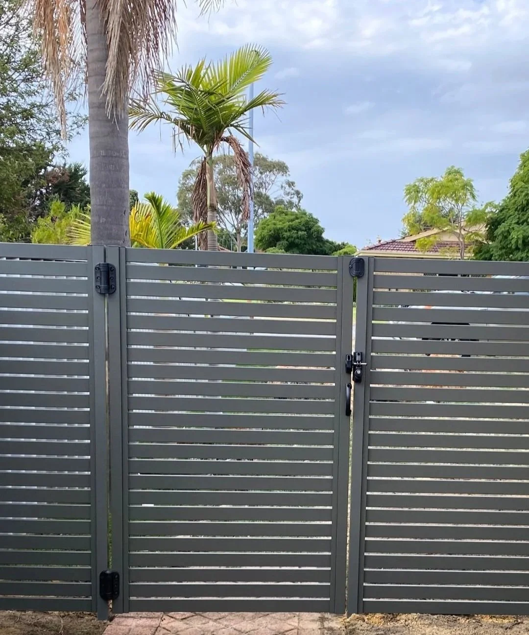 Aluminium slat side gate with fence panel - 65mm Woodland Grey slats, 10mm gaps in Woodvale