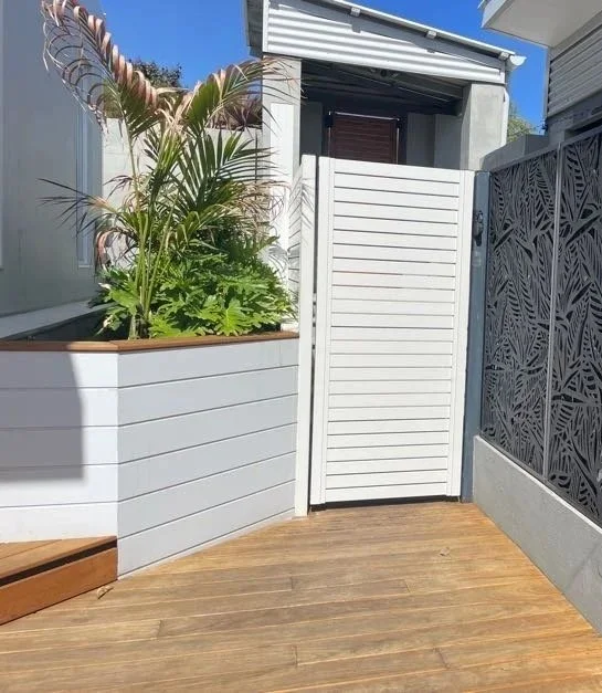 Sorrento Aluminium Slat Pool Safe gate2.jpg