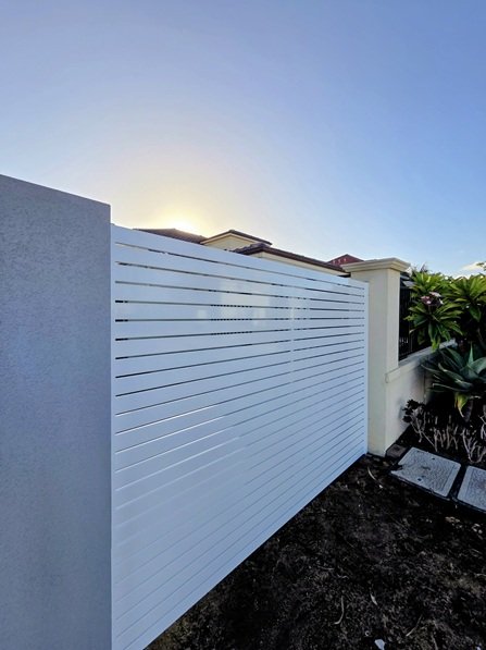 White Aluuminium Slat Fence Panel Joondalup2.jpg