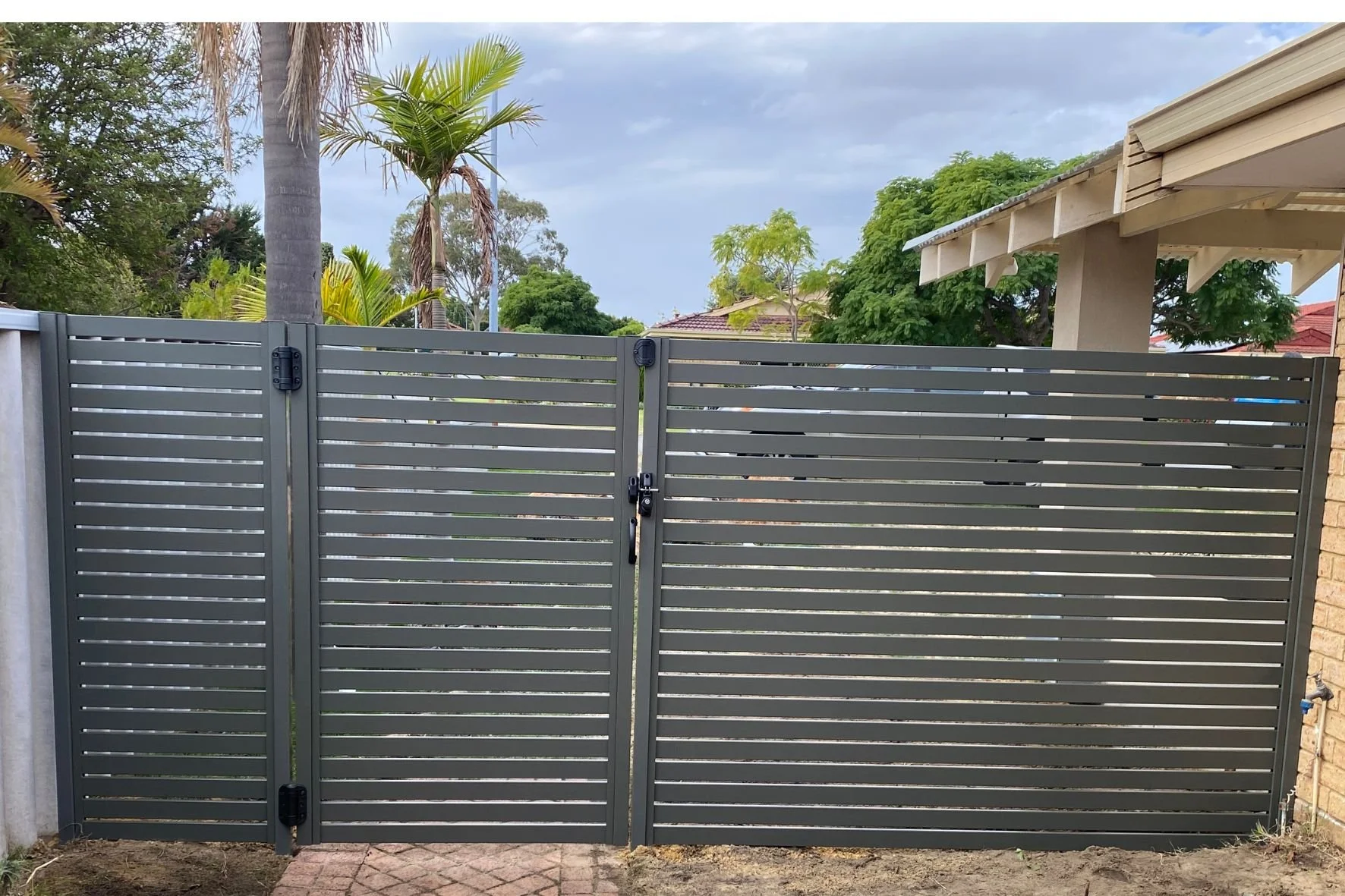 Aluminium Slat Gates Perth | Driveway & Side Gates Built to Fit