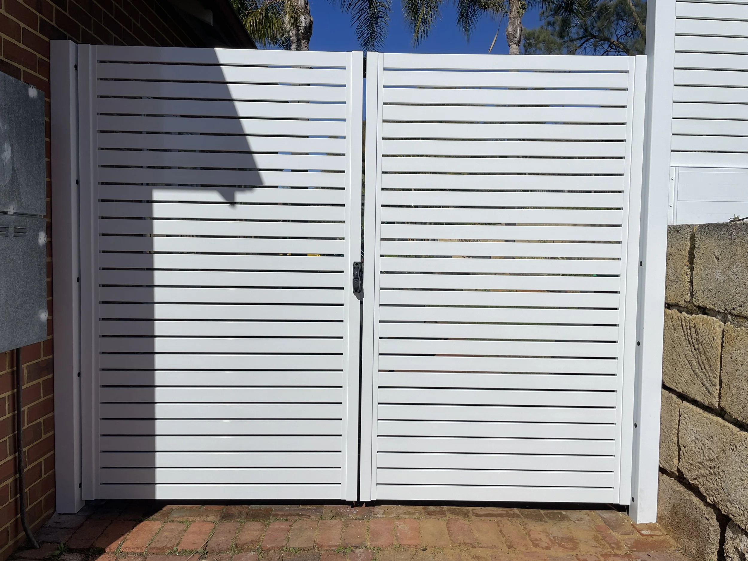 The Slat Guys Pearl White Slat Gate 65mm.JPG