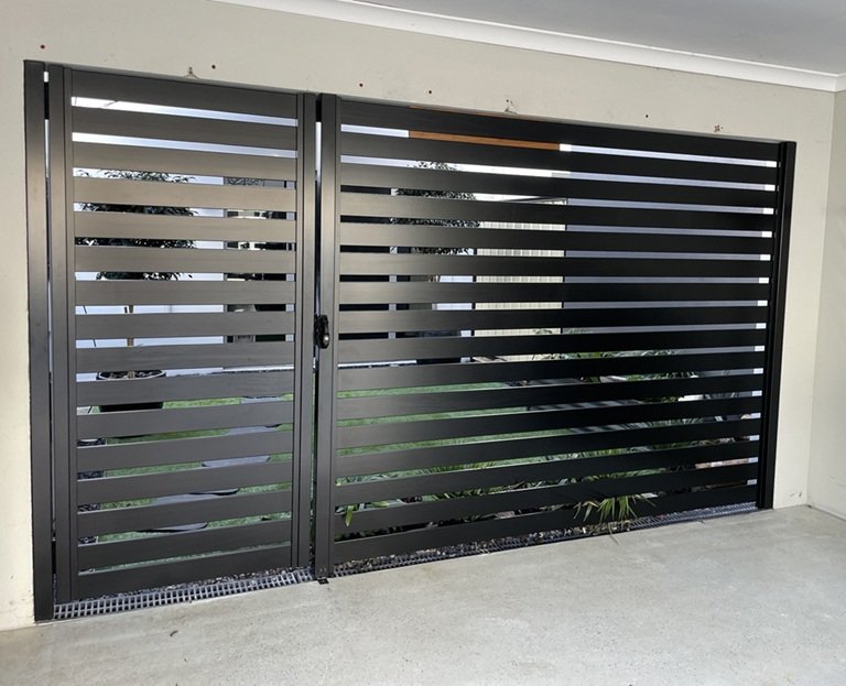 Garage Rear Privacy Screen and gate Clarkson