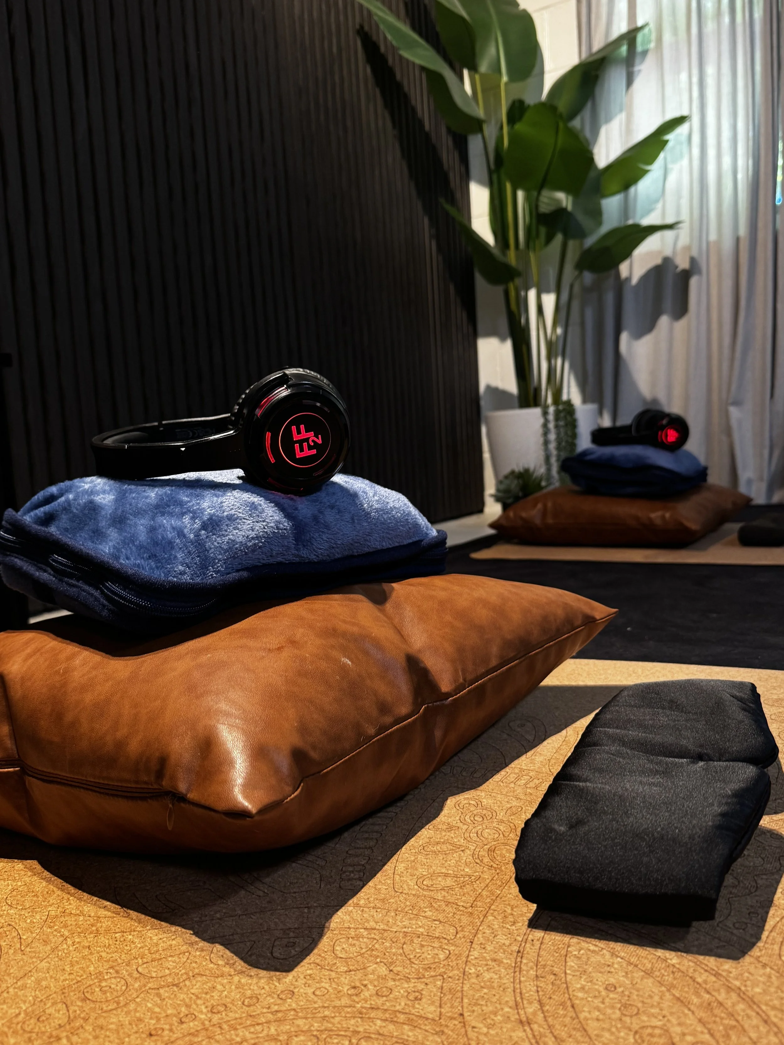 Immersive Flo2Flow sound experience using guided audio and headphones