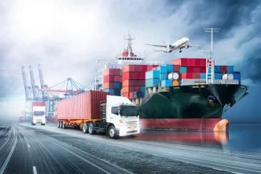 The Difference Between Hot Shot Freight Services and Traditional Shipping