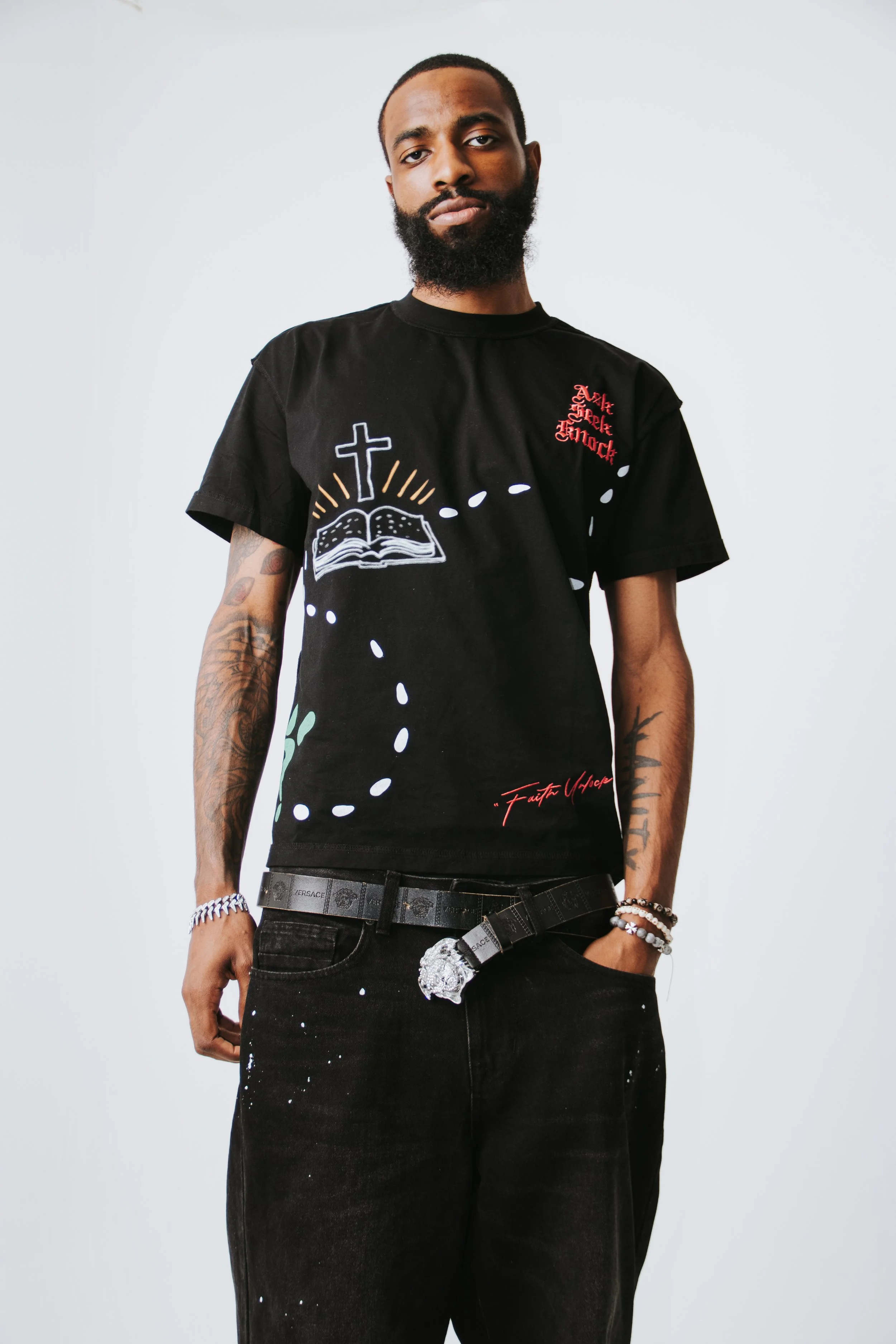 Collaboration photoshoot with Eré Deluxe for the “FaithFiles” Collection.
@ Ruslan Kim
@ Zoe Escoffier