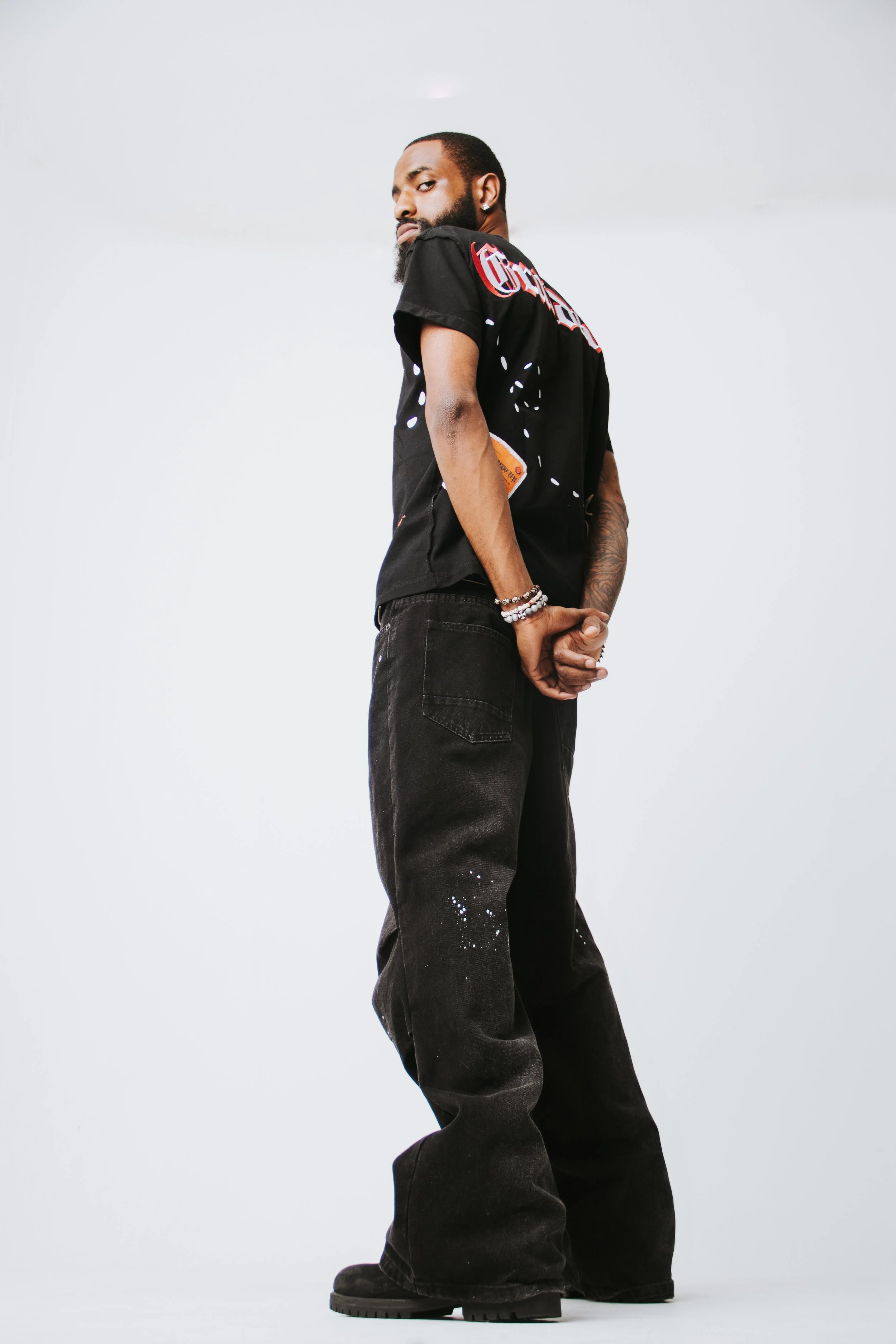 Collaboration photoshoot with Eré Deluxe for the “FaithFiles” Collection.
@ Ruslan Kim
@ Zoe Escoffier