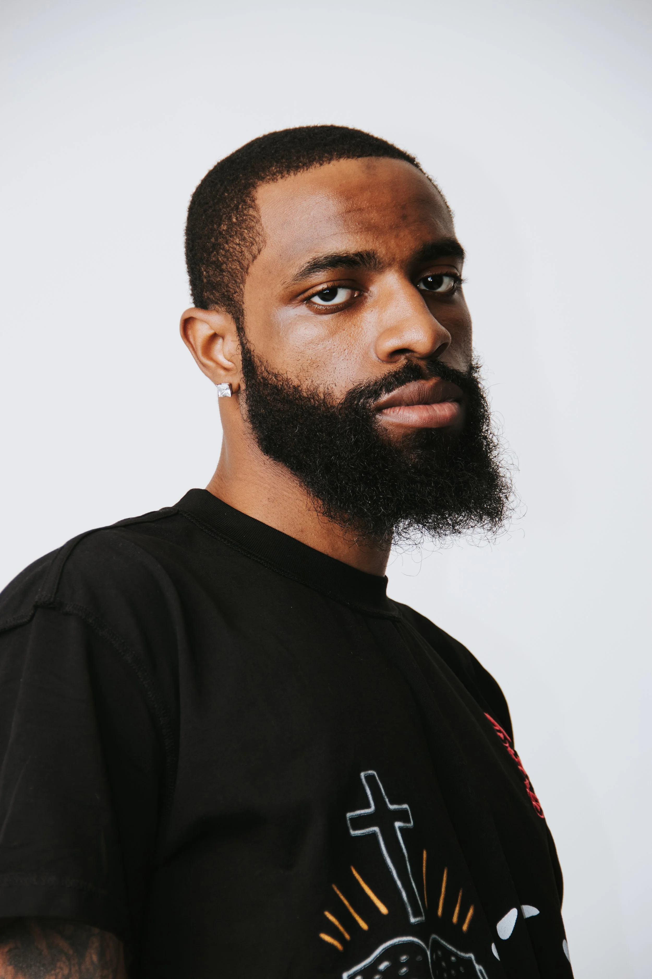 Collaboration photoshoot with Eré Deluxe for the “FaithFiles” Collection.
@ Ruslan Kim
@ Zoe Escoffier