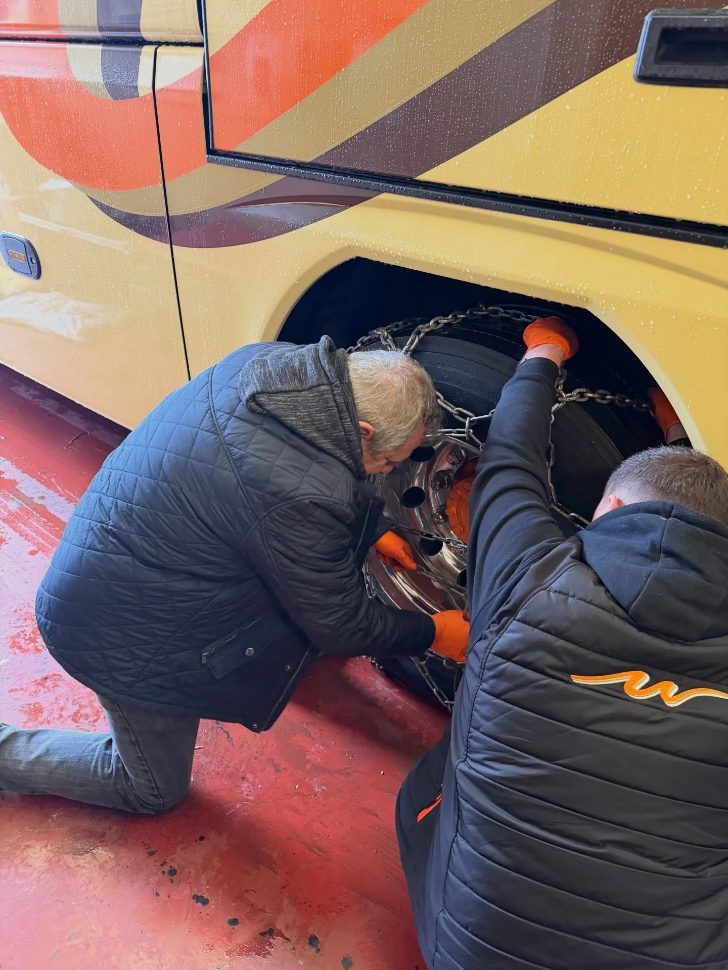 Phil and Ashley have been prepping the snow chains ready for the snowy ski slopes of Austria ❄️ ⛷️ ☃️