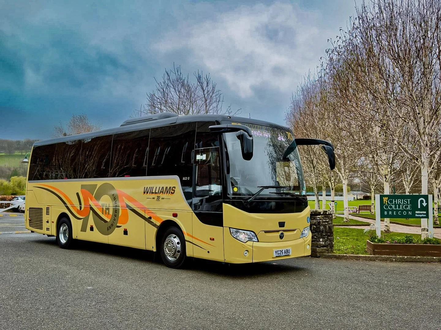 Mariusz has had a busy weekend on airport transfers ✈️ 

Whatever airport or seaport you are travelling from, we can get you there!

Visit our website for a no obligation quote.

www.williams-coaches.co.uk