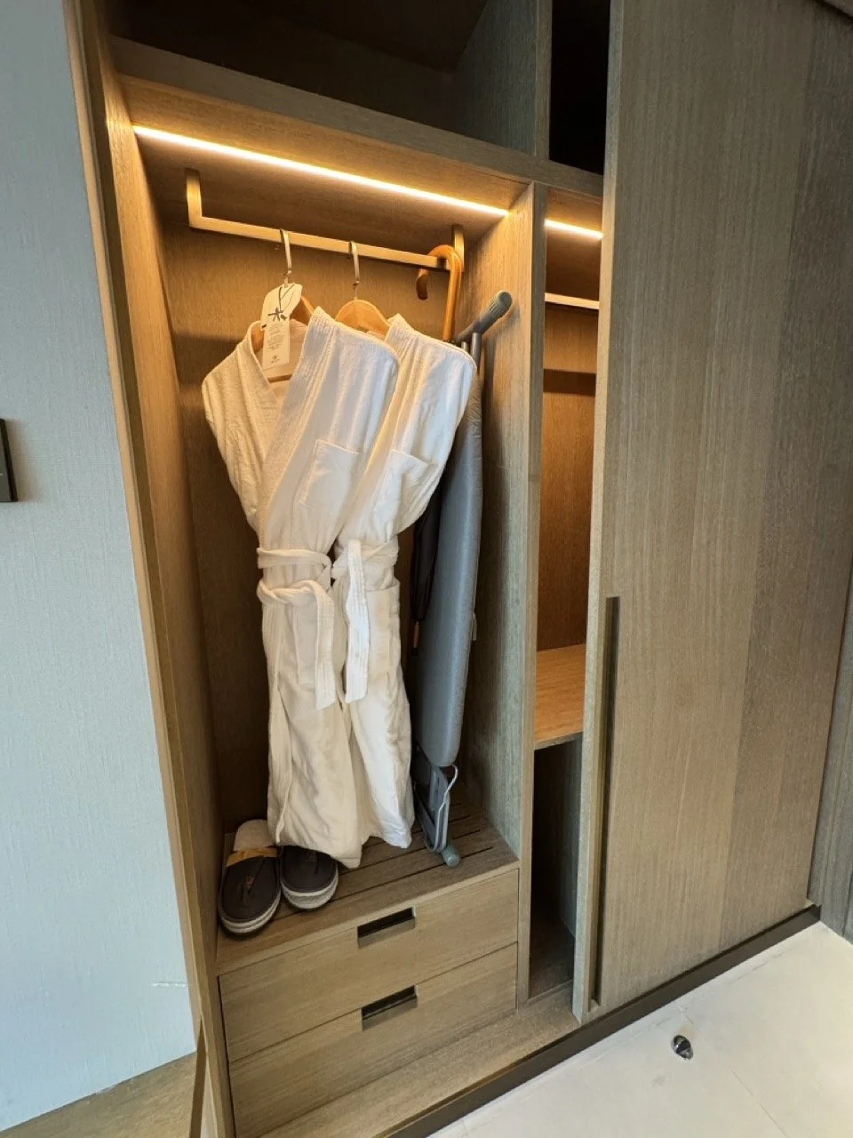 Studio Deluxe - 9.jpeg