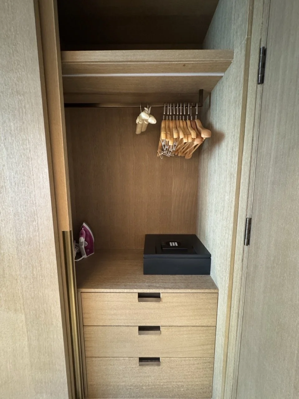 Studio Deluxe - 10.jpeg