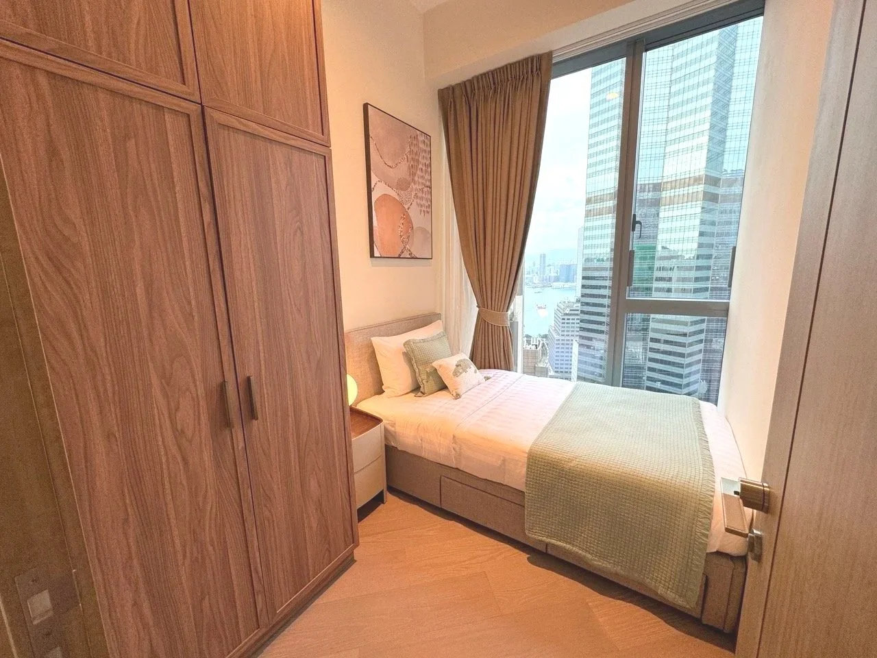 One+Central+Place+3+bedrooms+-1.jpg