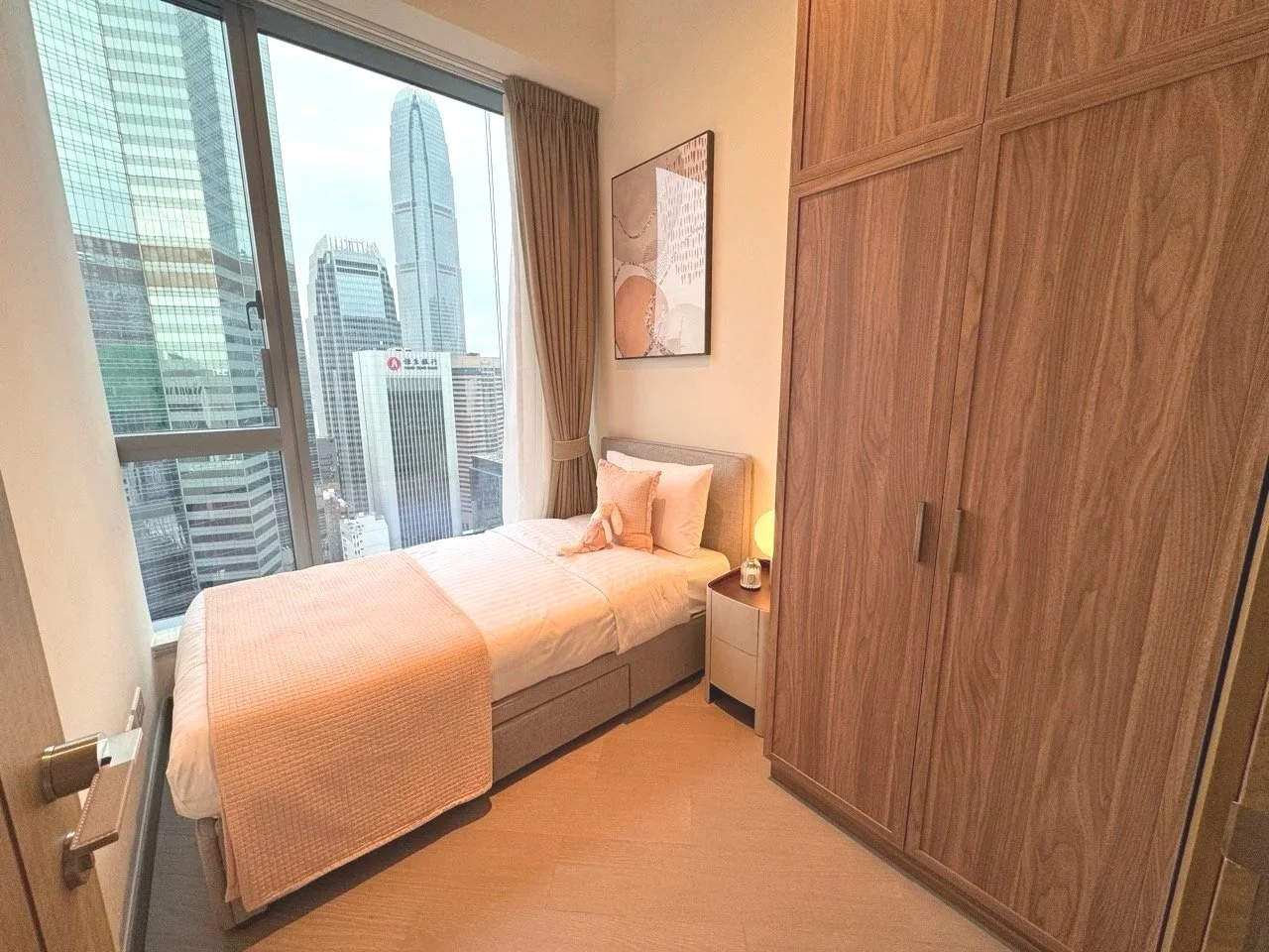 One+Central+Place+3+bedrooms+-2.jpg