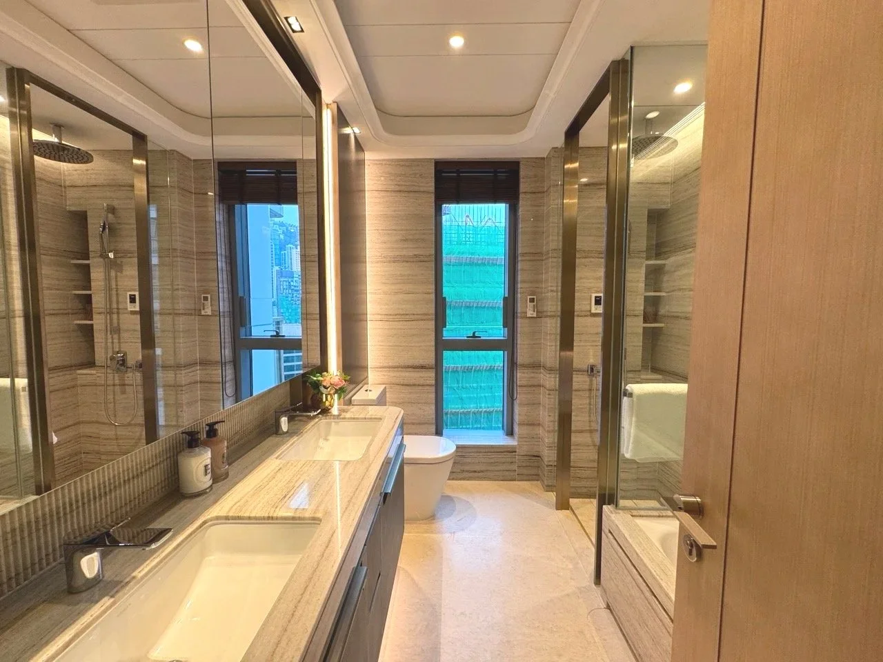 One+Central+Place+3+bedrooms+-7.jpg