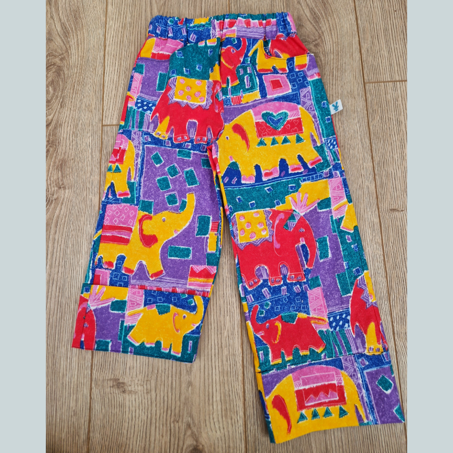 Destasher - Sleepy Rabbit - Trousers Varying Lengths.png