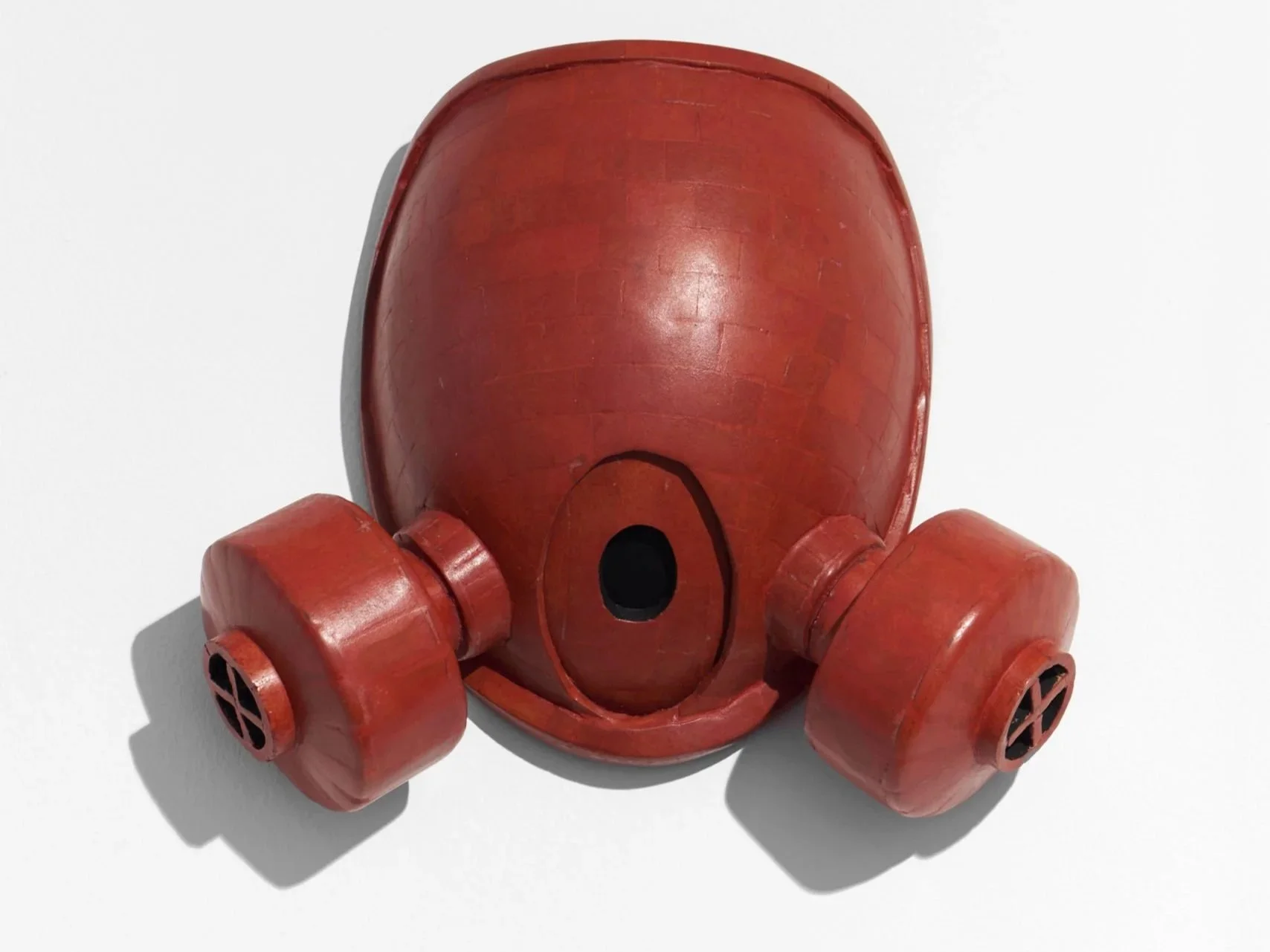 Carmen Perrin, Masque peinture, 2020, Brick, 25 x 30 x 15 cm