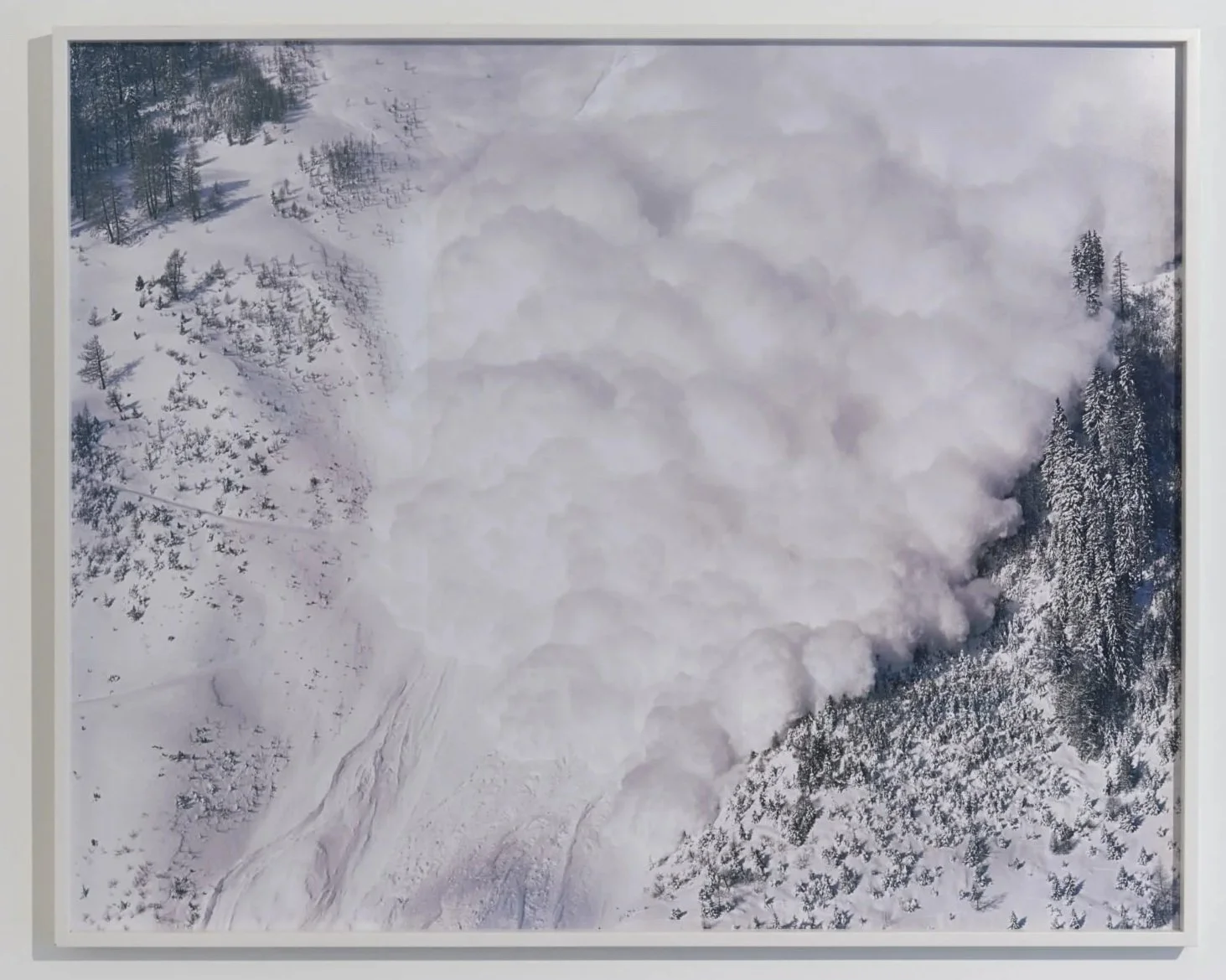 Yann Gross, Avalanche 1, 2006, C-Print, 100 x 125 cm, Edition of 9