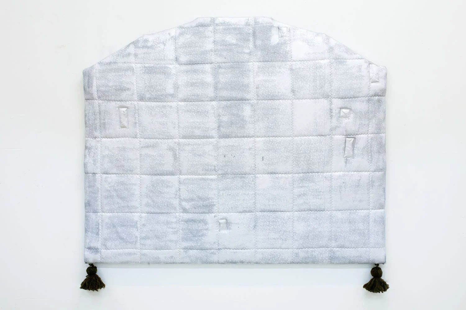 I, 2025, spraypaint and tassels on duvet, 160 x 130cm