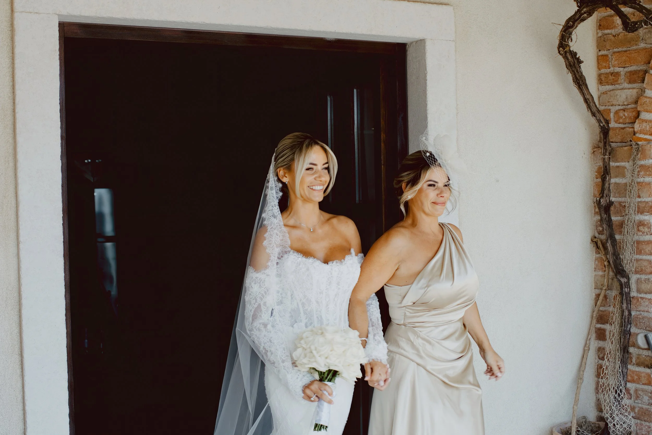 Jessica_James_weddingday_Instudio-0040.jpg