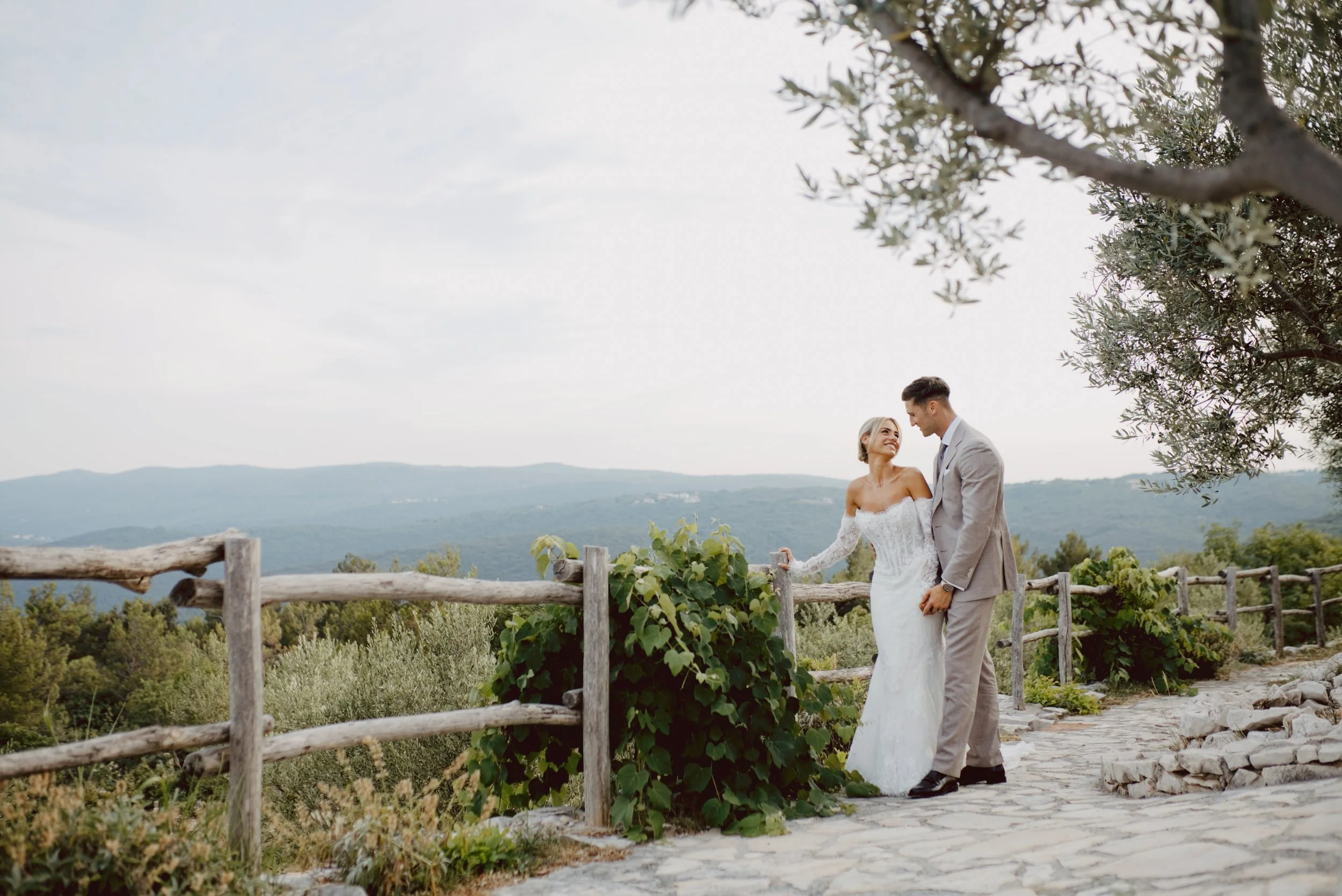 Jessica_James_weddingday_Instudio-0054-1.jpg