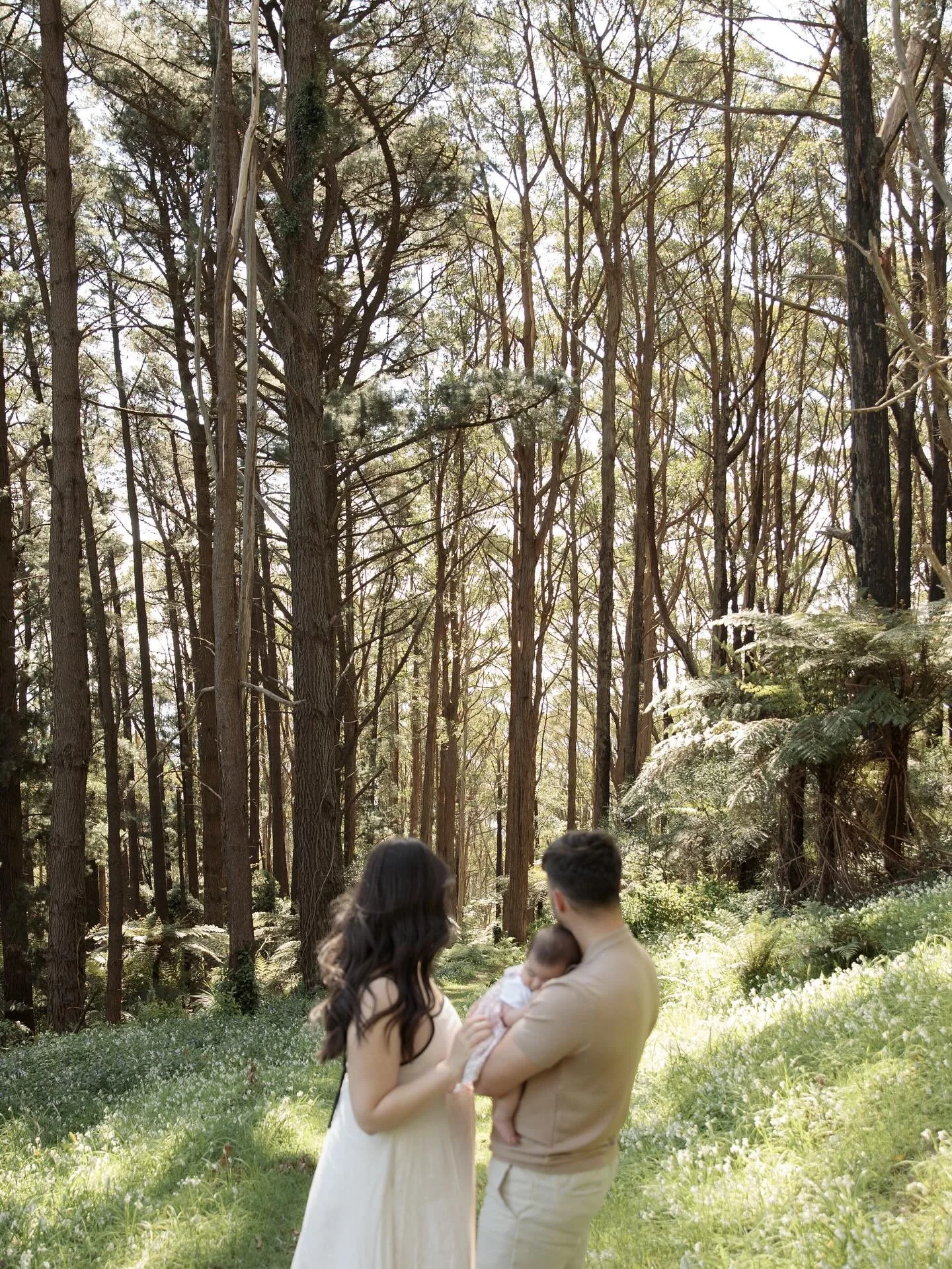Family time in nature with this beautiful little family of 3, soon to be 5 🤍