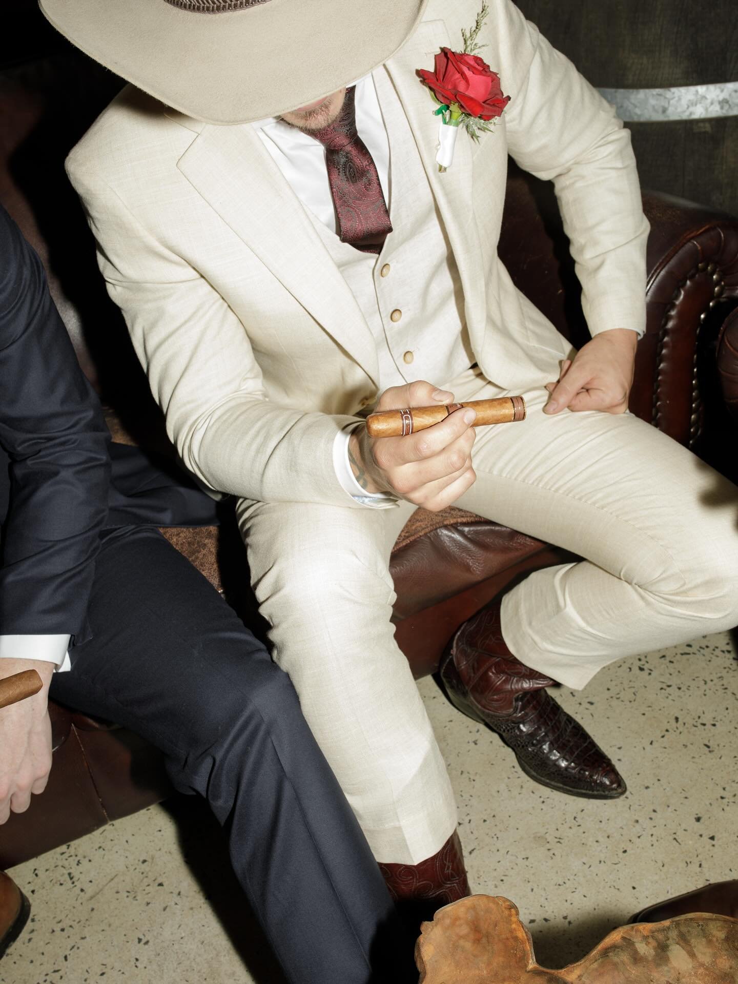 After hours &mdash; the gentlemen&rsquo;s edit. 

Photographer: @inthelikeness
Venue: @theshearingshed
Live Music: @stnzaa_