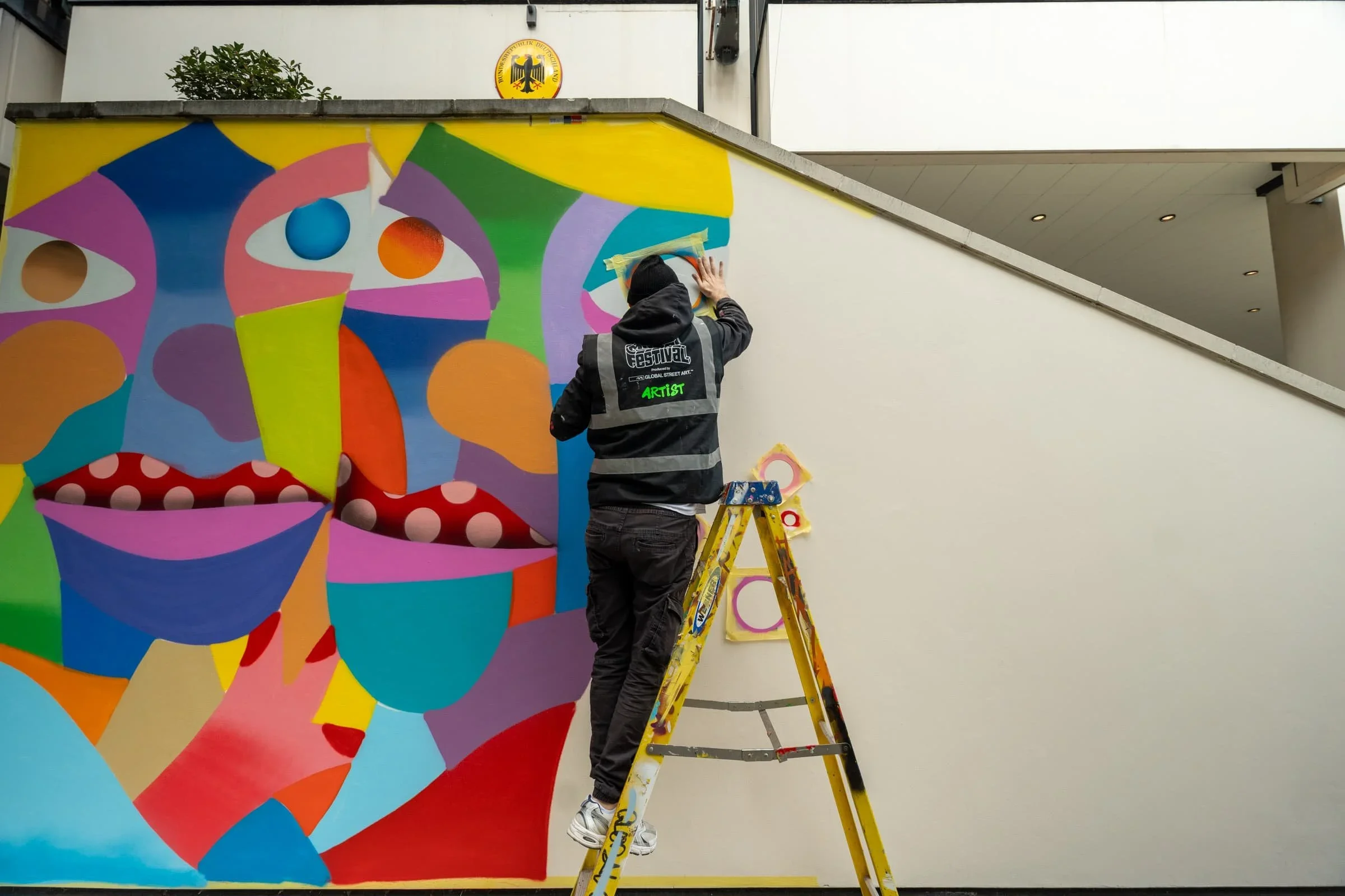 AT022_hunto_london-mural-festival-13.webp