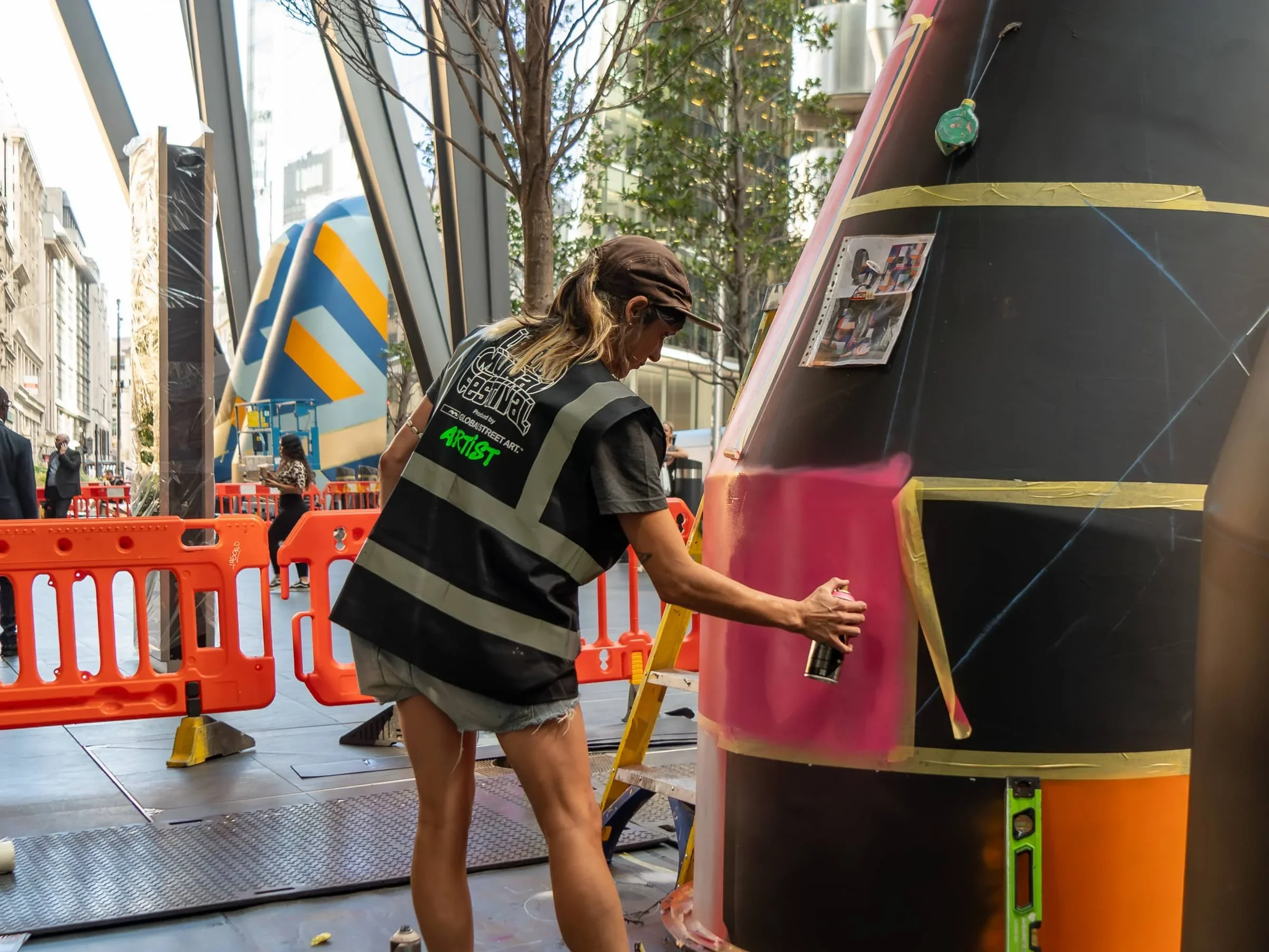 Artist: Anna Ovni
Mural location: The Leadenhall Building, EC3V 4AB