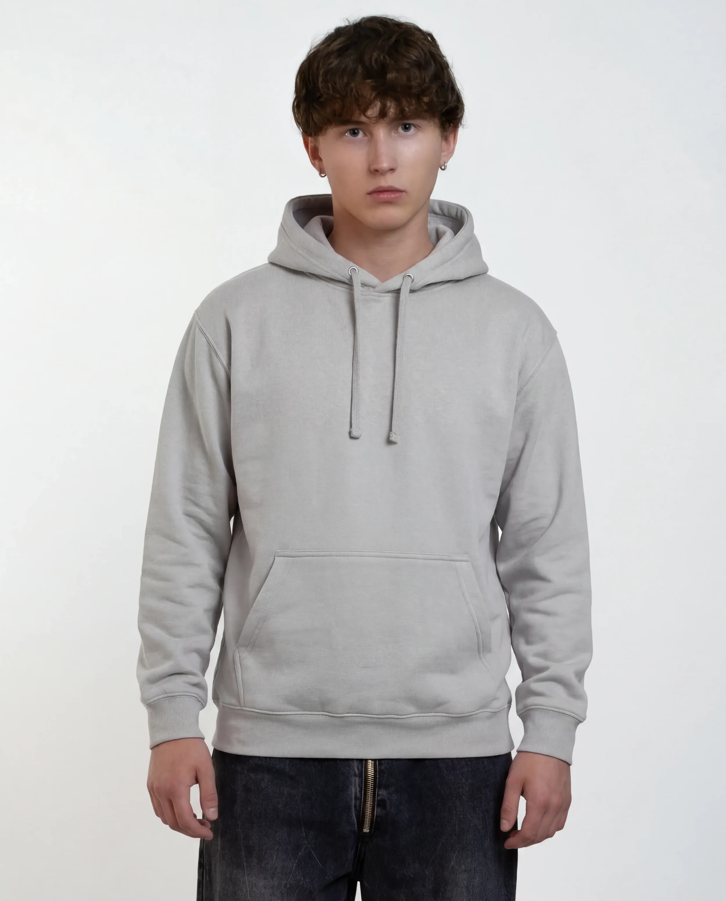 Willi_moondust grey_web01.webp