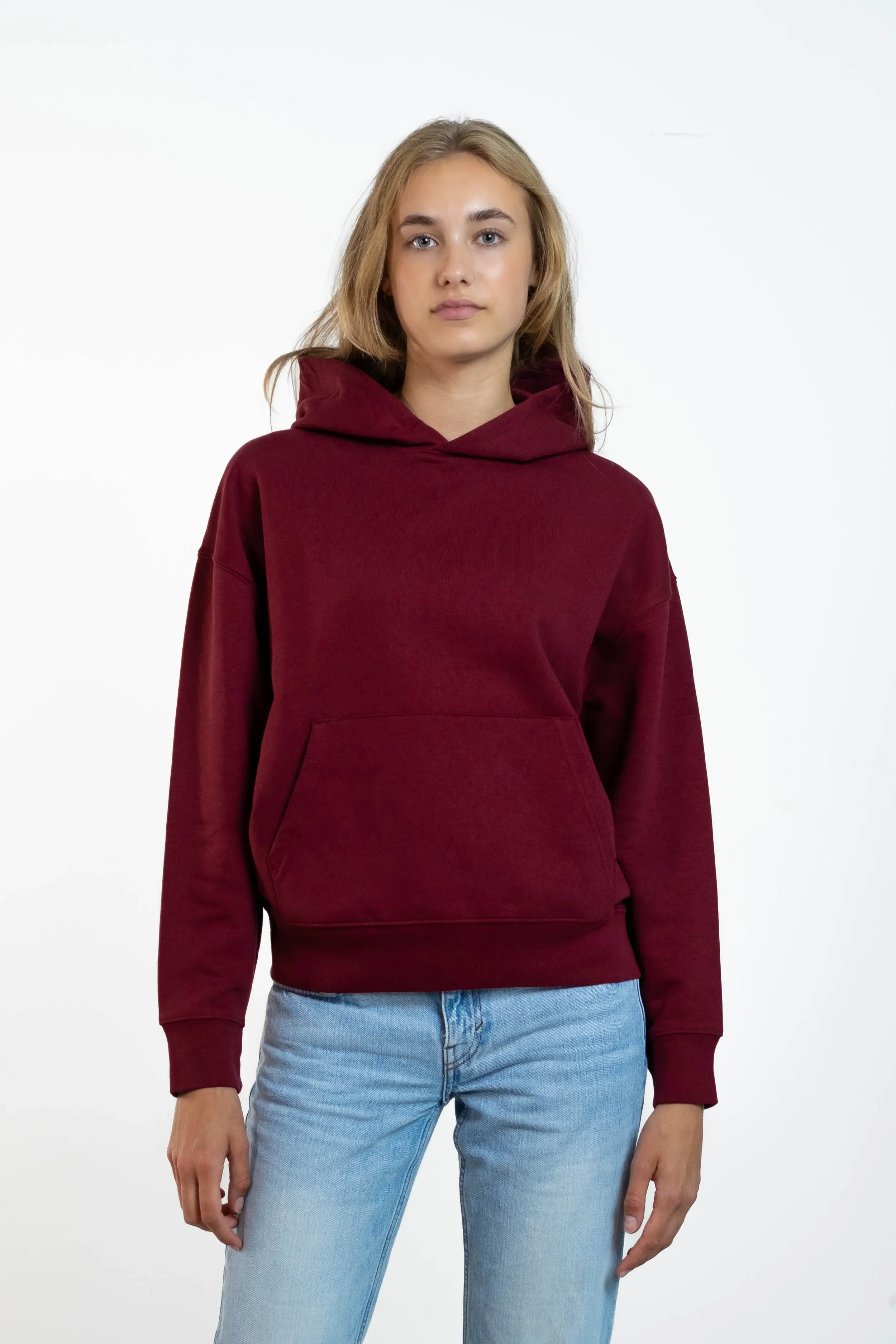 Travis_burgundy_web01.webp
