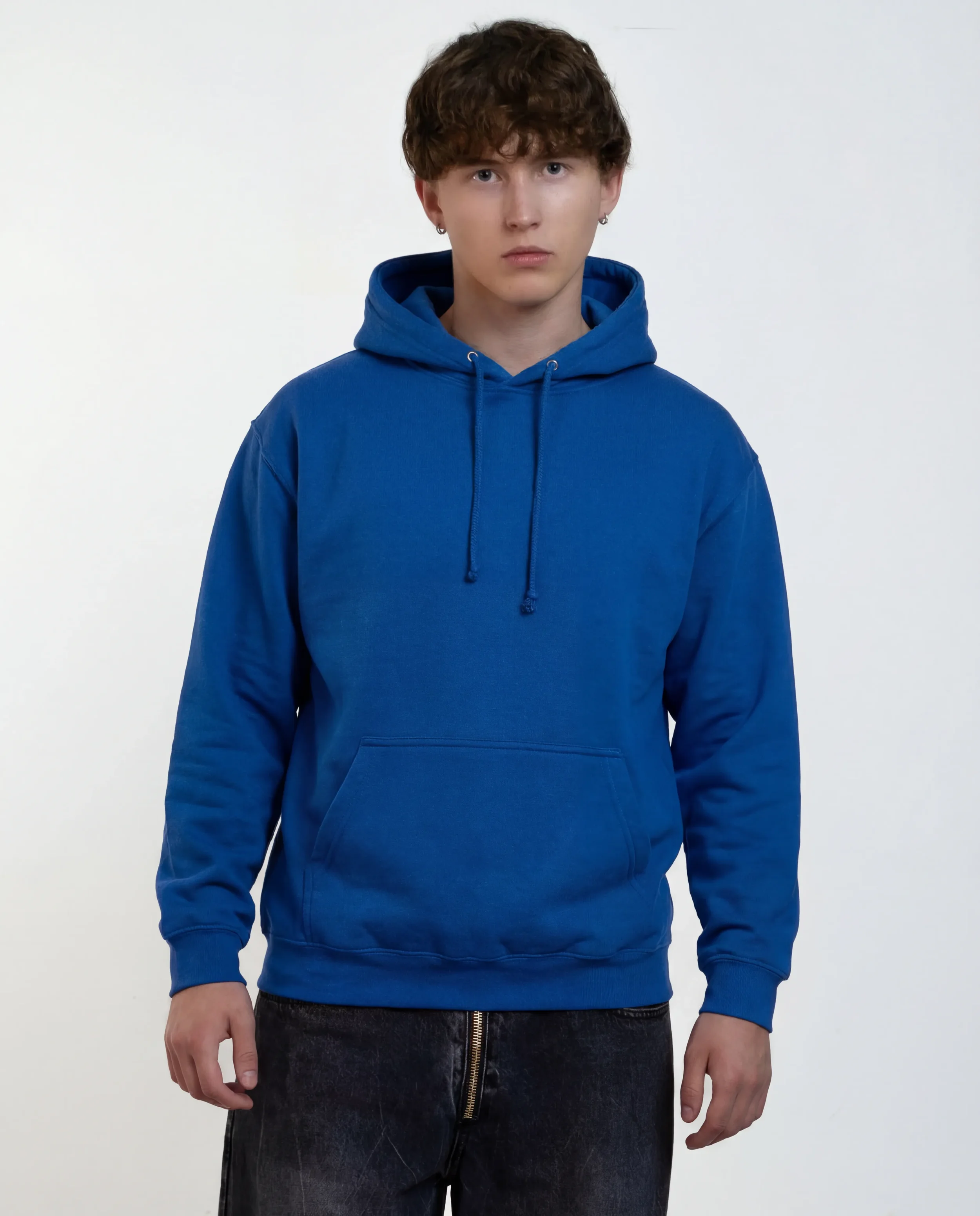 Willi_sapphire blue_web01.webp