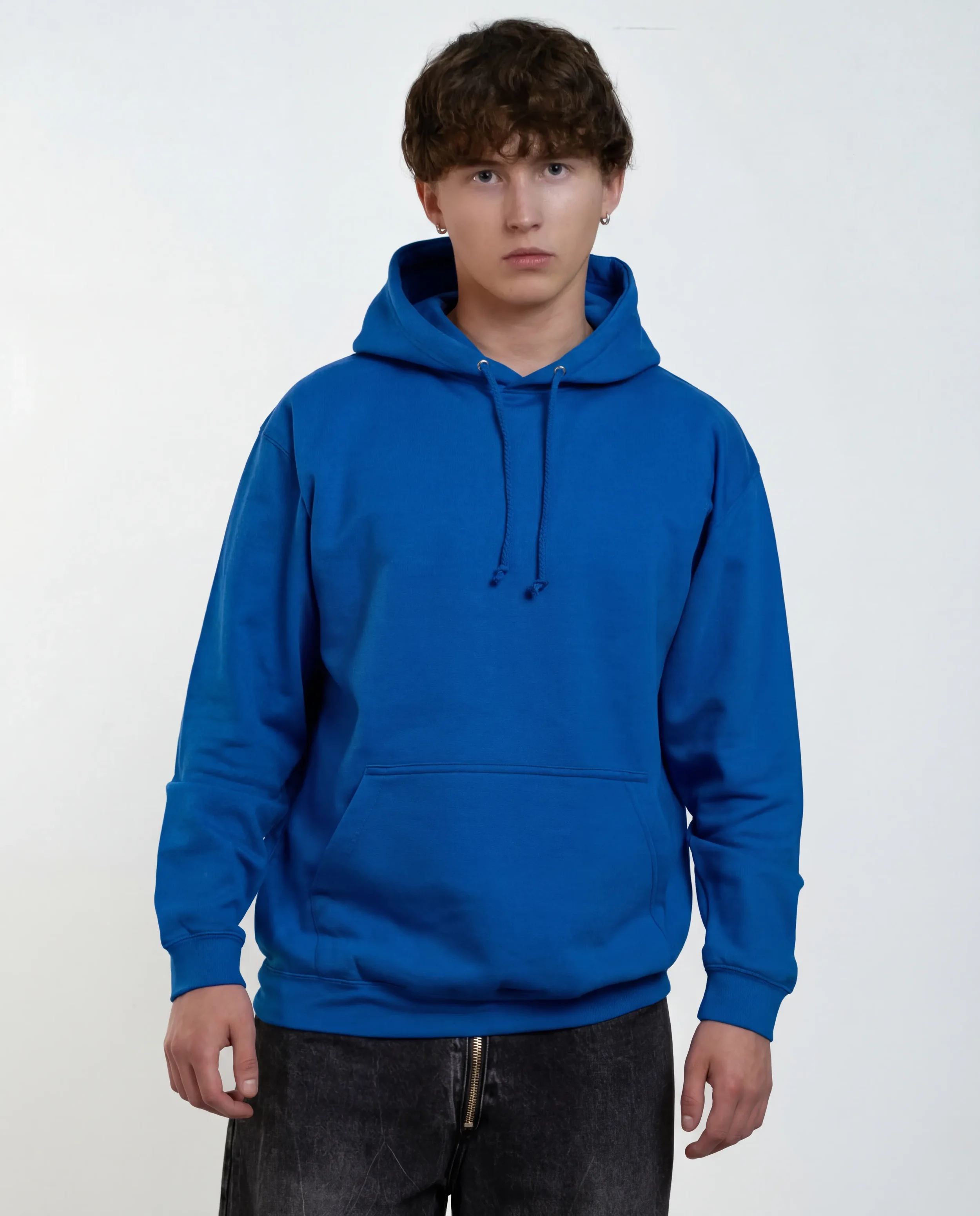 Willi_Royal Blue_web01.webp