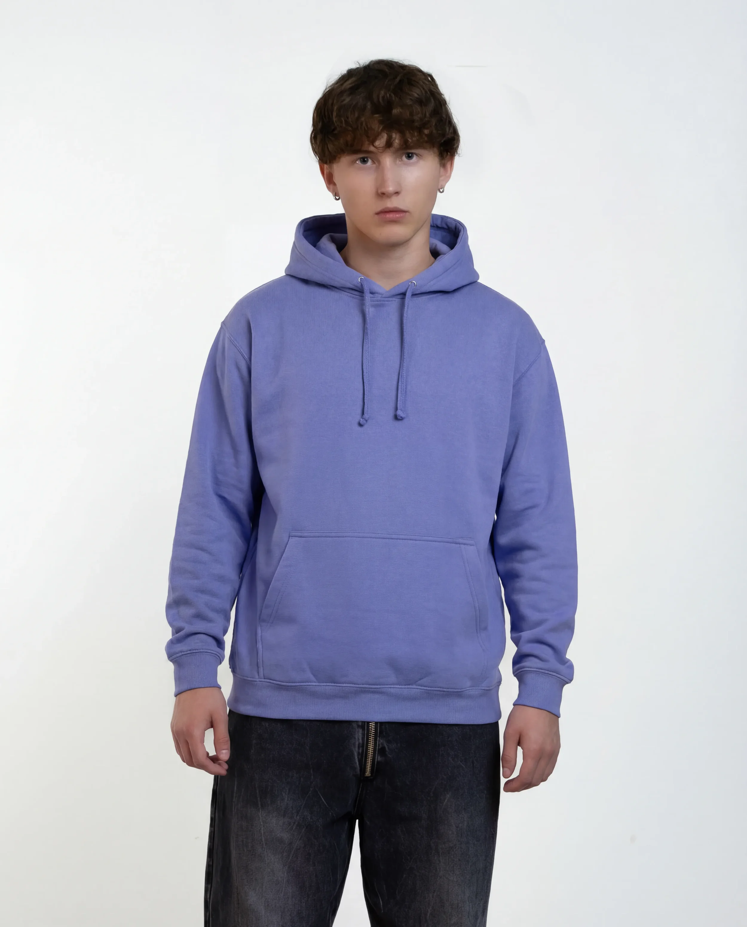 Willi_true violet_web01.webp