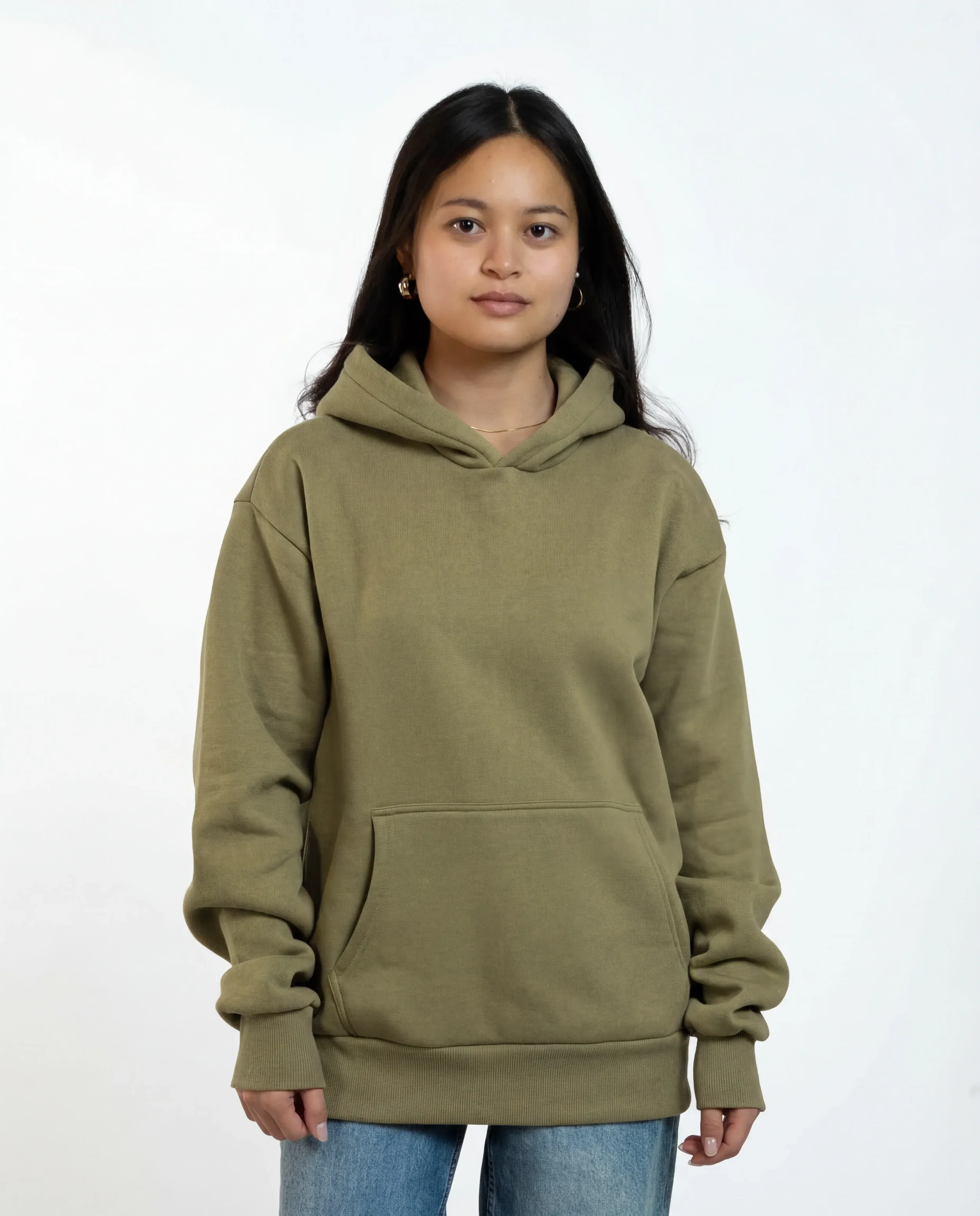 Taylor_light olive_web01.webp