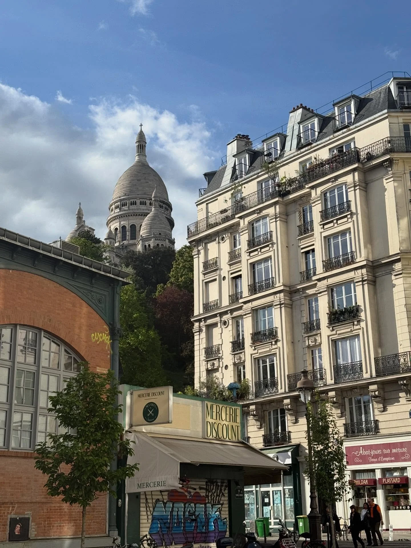 Er der et sted, du elsker i Paris?
Vi har vist en lille svaghed for Montmartre 🥰 #knittinginparis