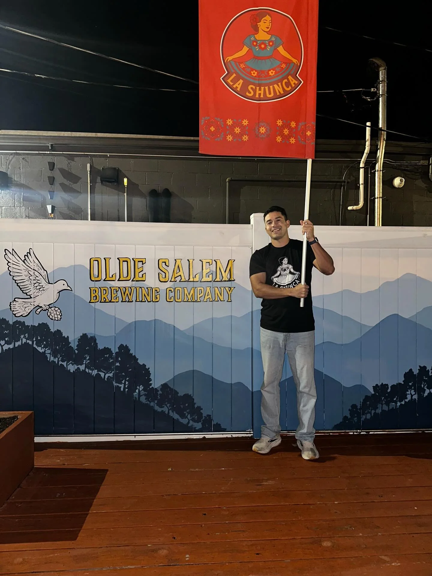 Tacos, friends, and good times 🍻 Another awesome night serving up La Shunca at Olde Salem Brewing Company! Always special when the OR family pulls up ❤️
#EatLaShunca #RoanokeEats #MexicanFood #SupportLocal #SalemVA