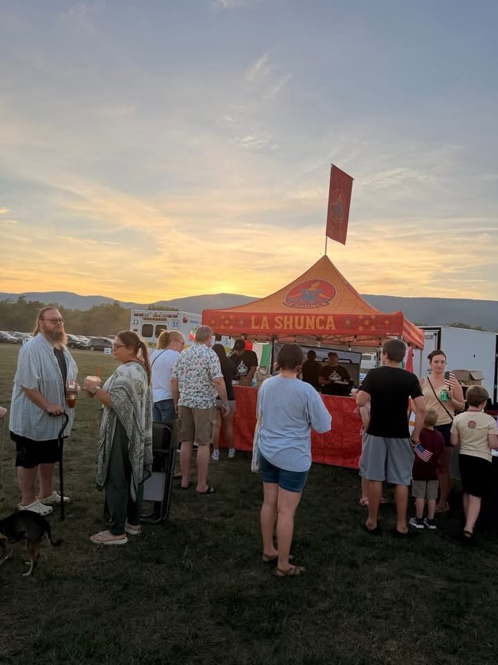 ☀️ A perfectly timed event&hellip;

We SOLD OUT before the drone show! 🌮🔥

Next stop: 🎶 R&amp;B Is For Lovers Festival tomorrow at Elmwood Park.