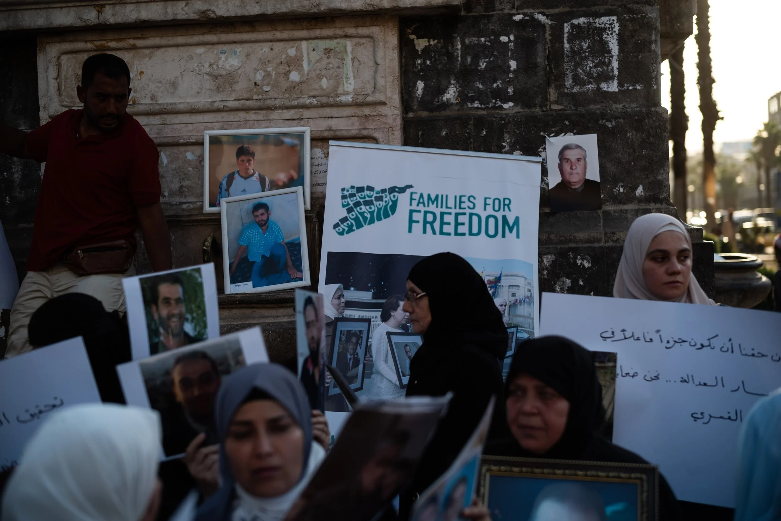 The Families for Freedom campaign portrays the agony and struggle of all Syrian families who have suffered the loss or disappearance of a loved one in detention. The women of the collective continue their efforts to include as many families as possib