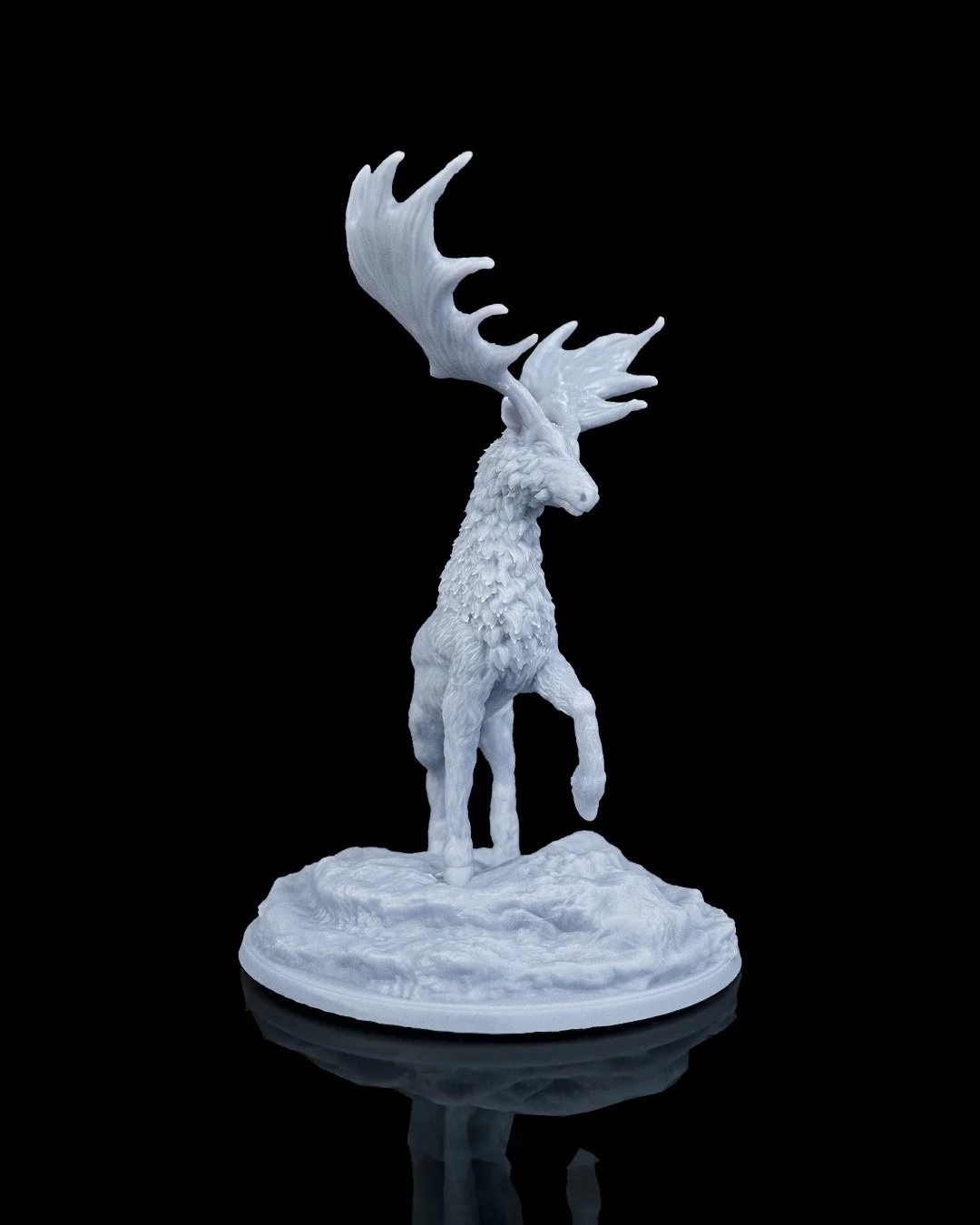 Vaelor the Giant Elk printed by Mythic Forge
