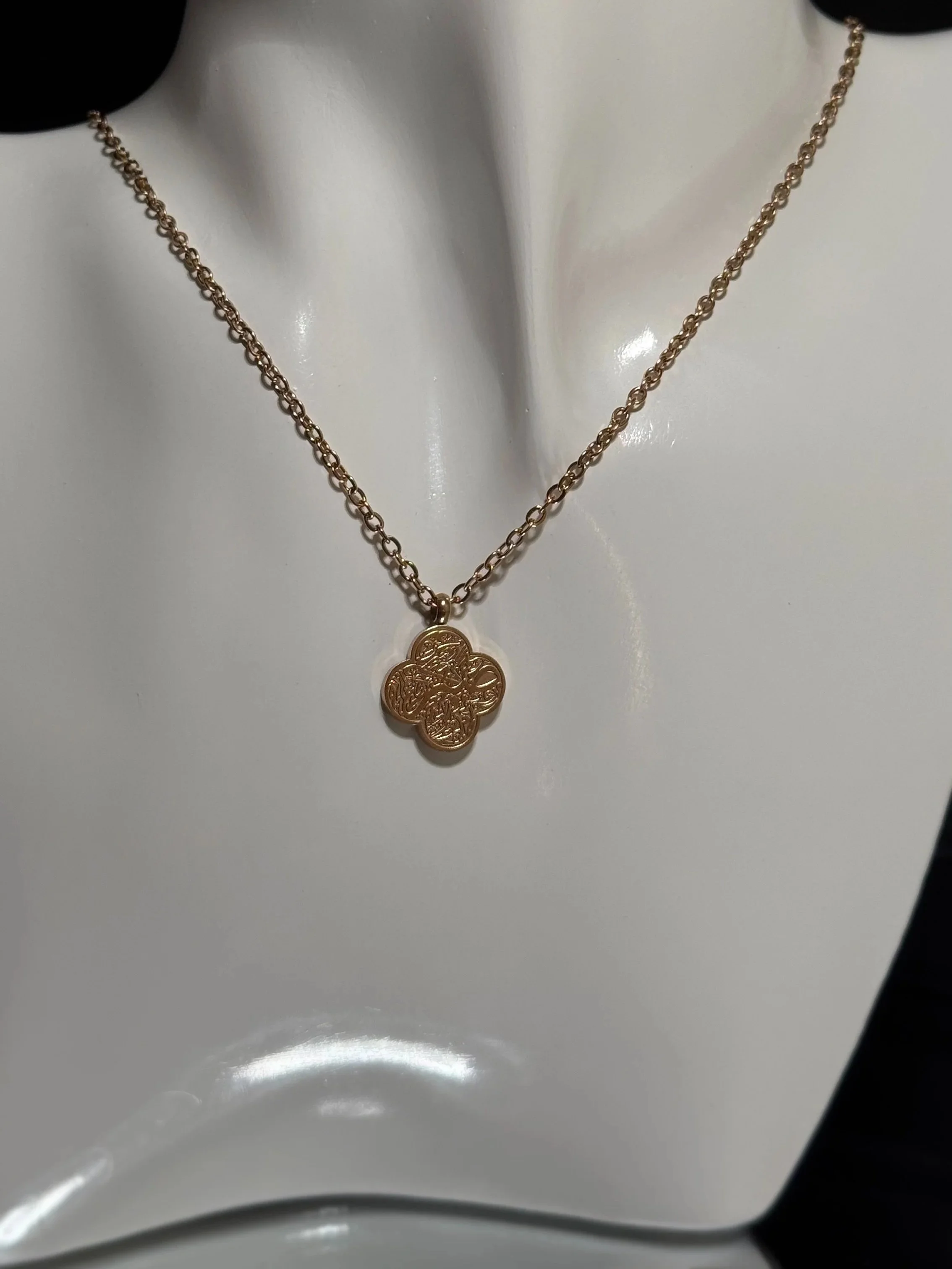 Rose Gold Sabr Necklace - Platinum Plated