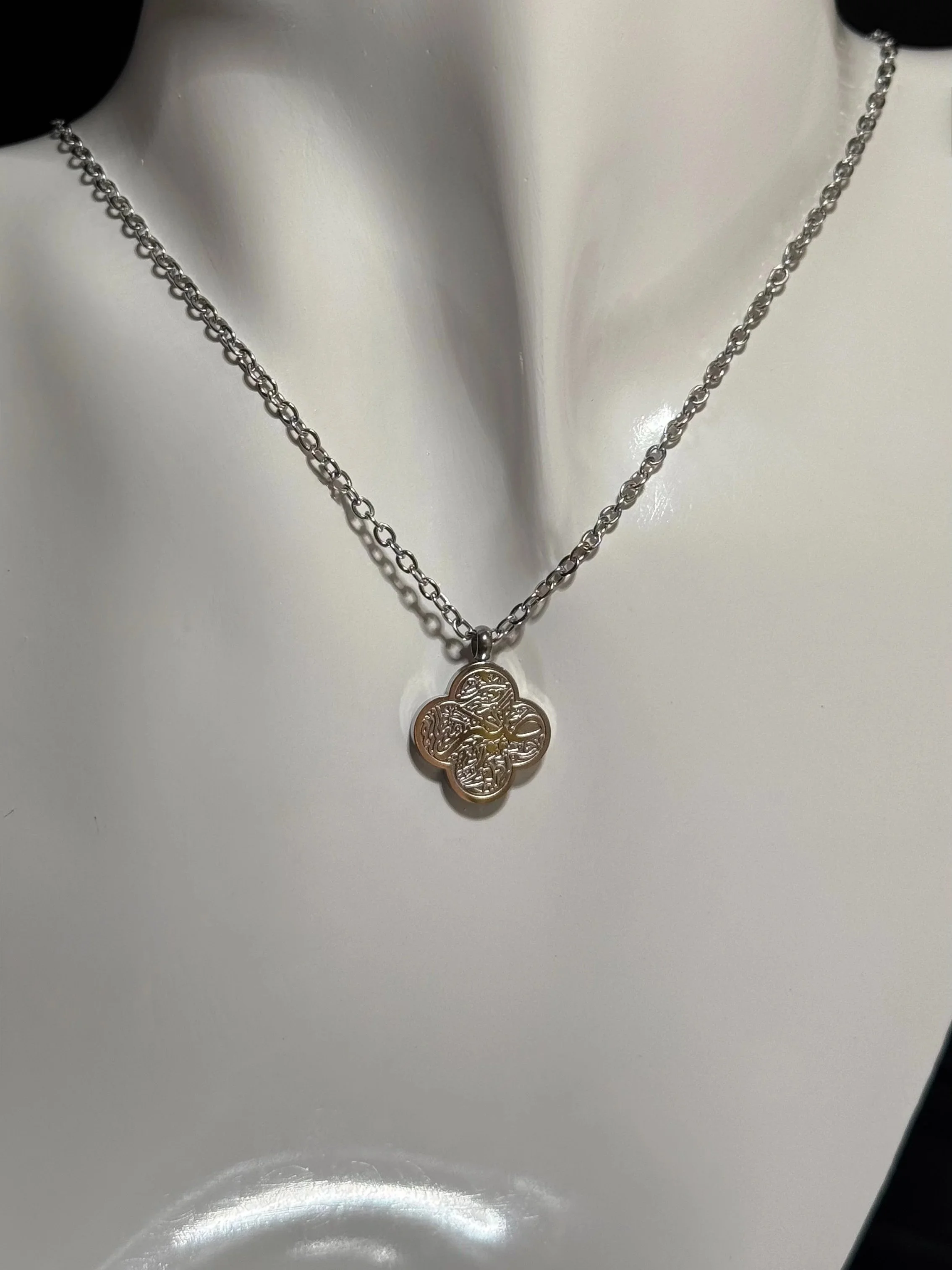 Silver Sabr Necklace - Platinum Plated