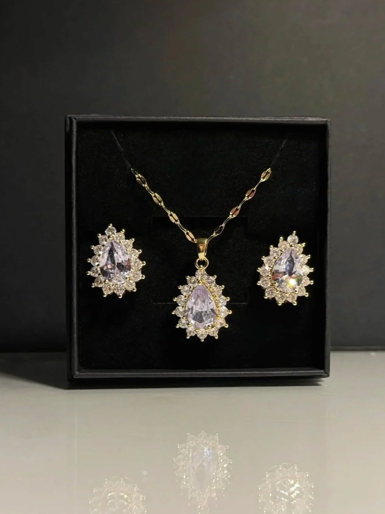 Nova Crystal Teardrop Set