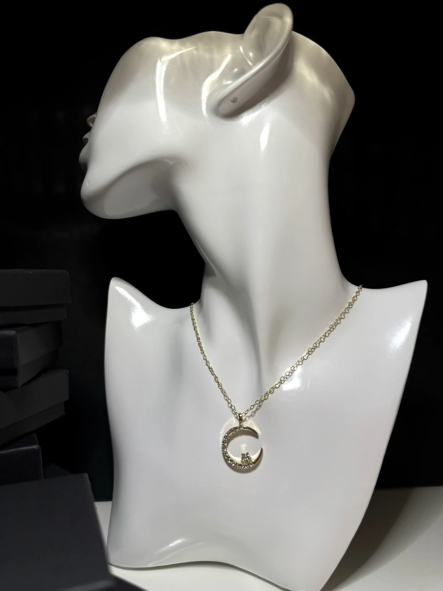 Soluna Necklace – Gold